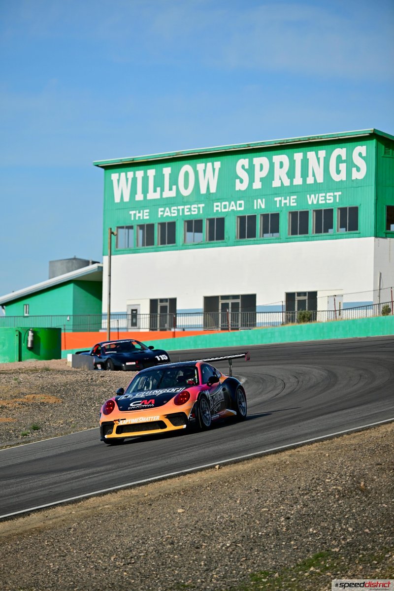 Porsche 911 GT3 Cup orange