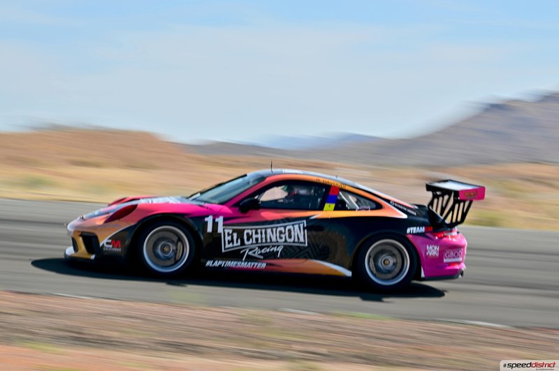 Porsche 911 GT3 Cup pink