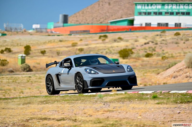 Porsche Cayman GT4