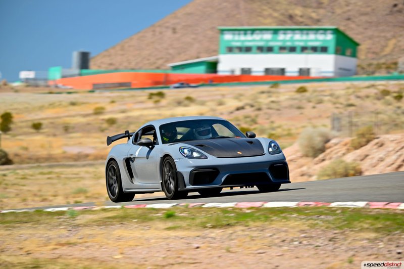 Porsche Cayman GT4