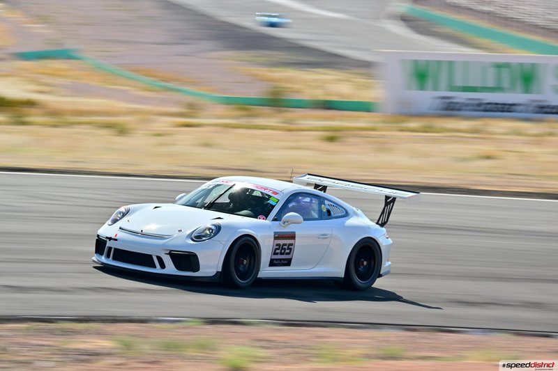 Porsche 911 GT3 Cup white