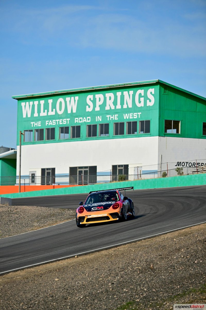 Porsche 911 GT3 Cup orange