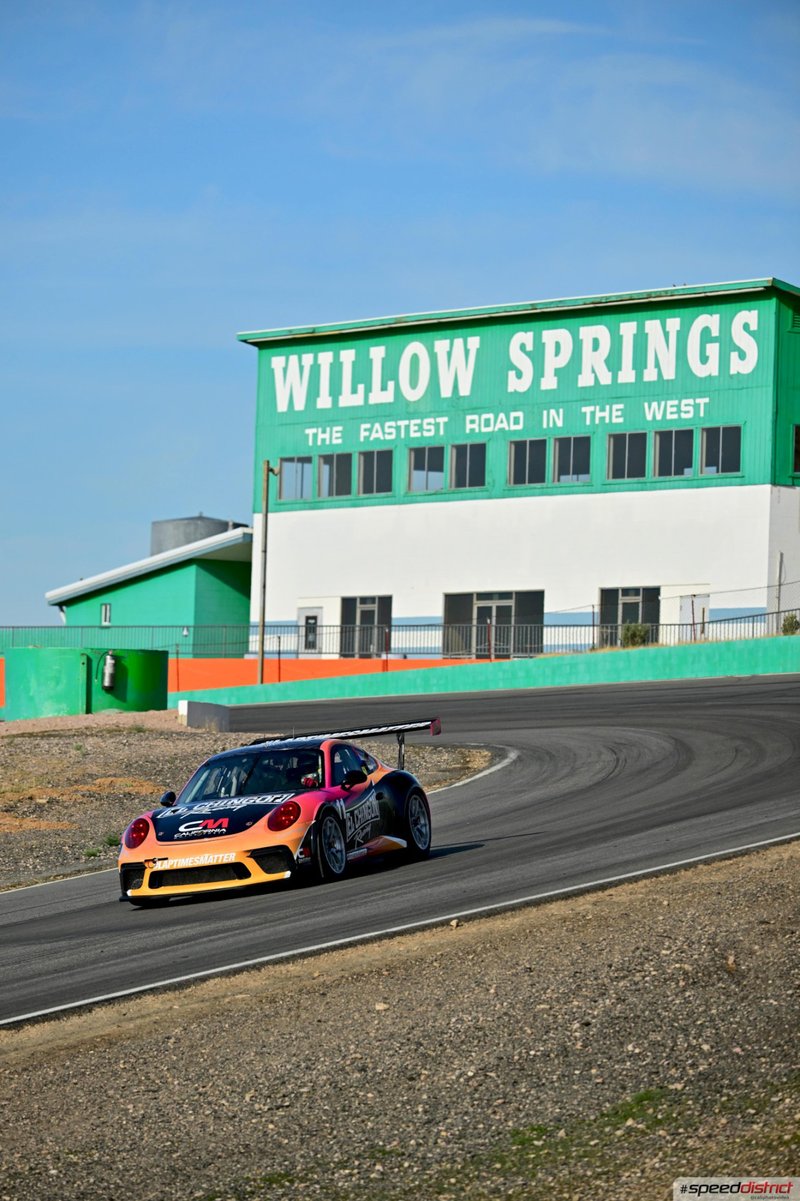 Porsche 911 GT3 Cup orange