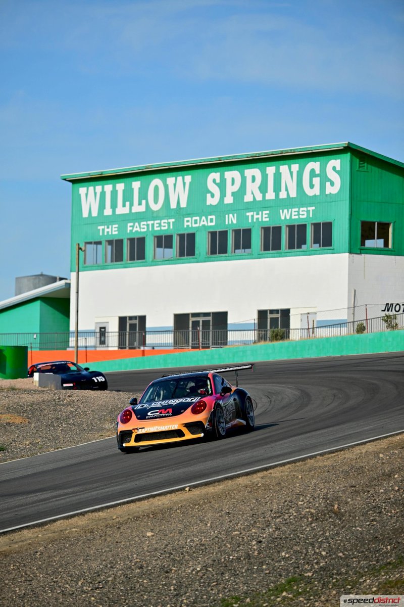 Porsche 911 GT3 Cup orange