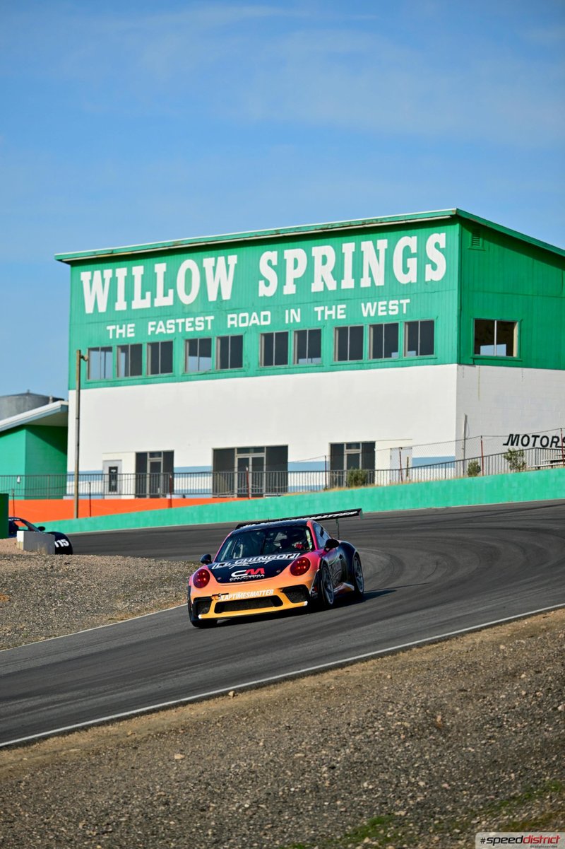 Porsche 911 GT3 Cup orange