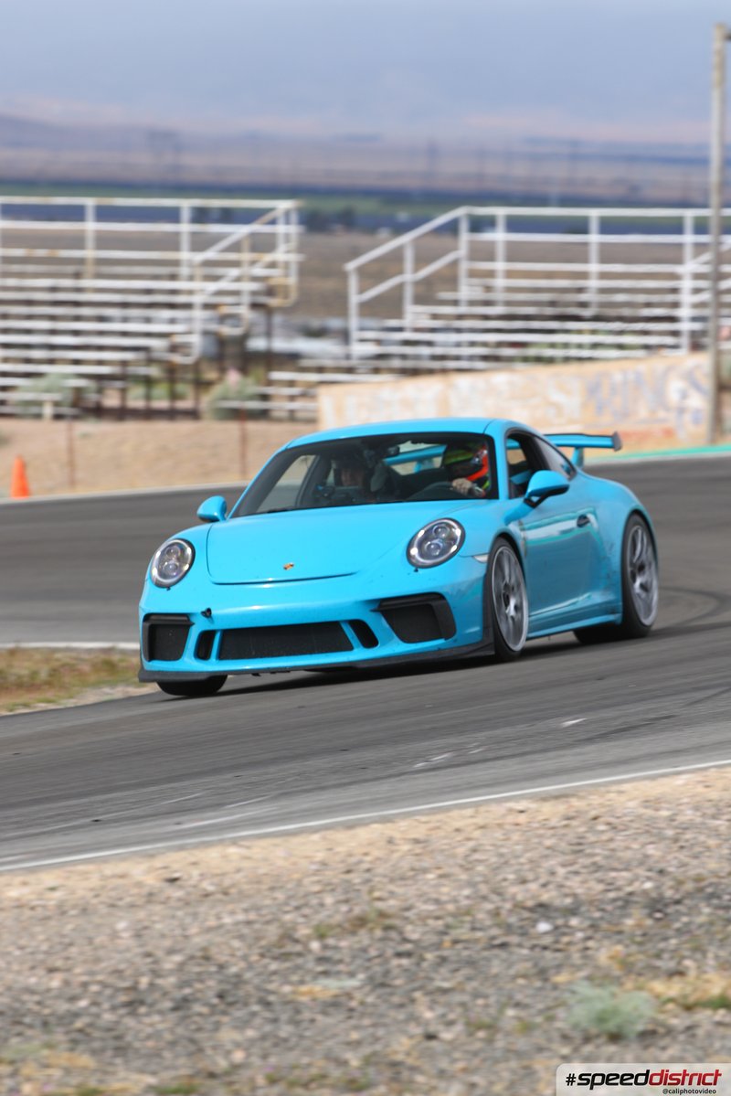Porsche 911 GT3 blue
