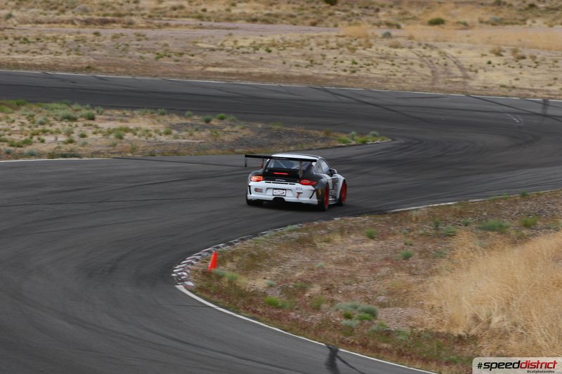 Porsche Cayman GT4 white