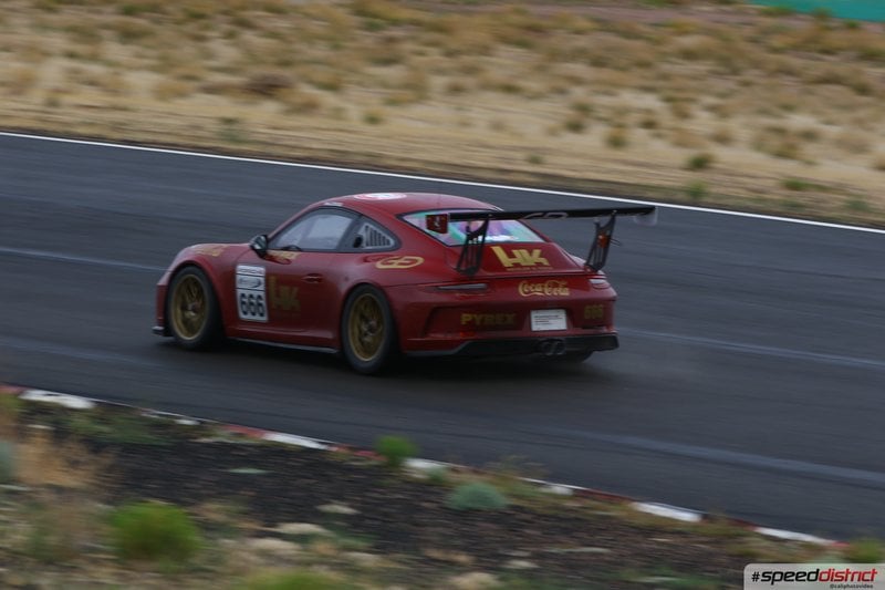 Porsche 911 GT3 Cup red
