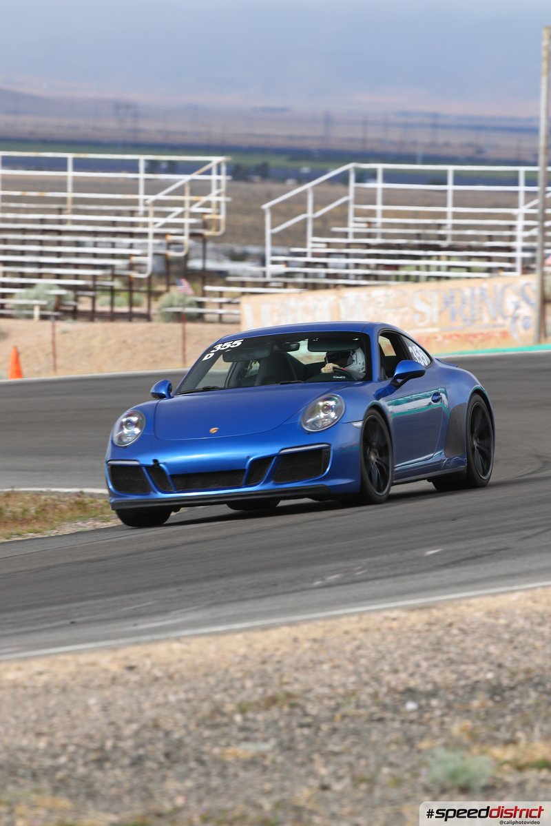 Porsche 911 GTS