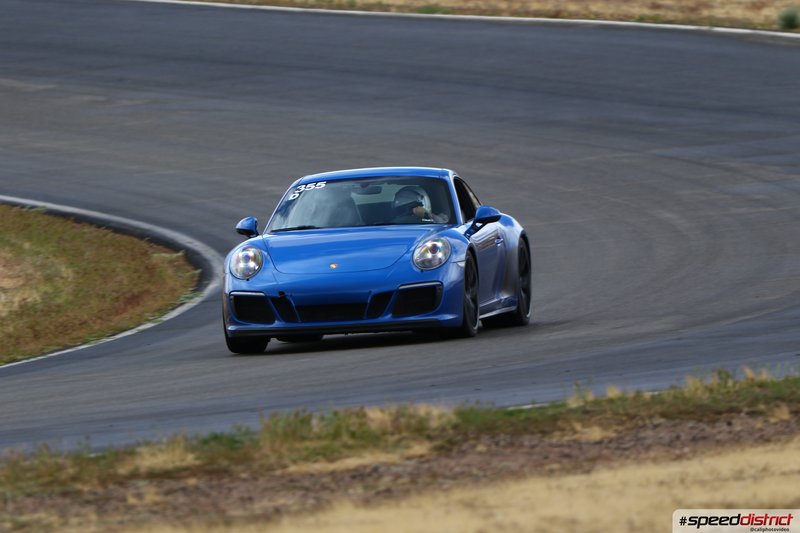 Porsche 911 GT3 blue
