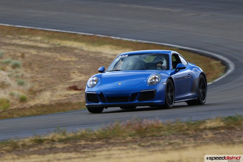 Porsche 911 GTS