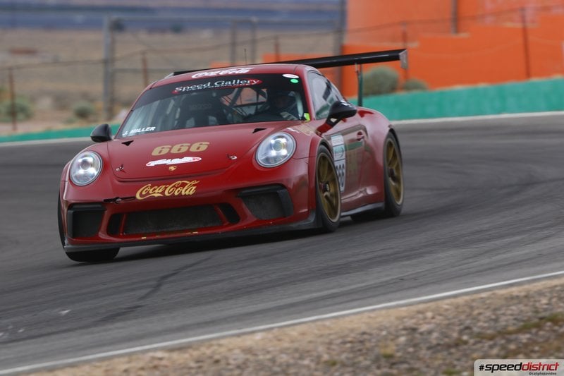 Porsche 911 GT3 red