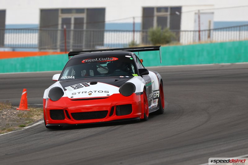 Porsche 911 GT3 Cup red
