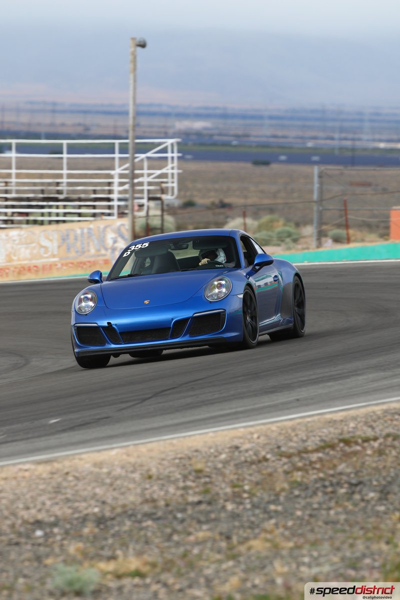 Porsche 911 GTS