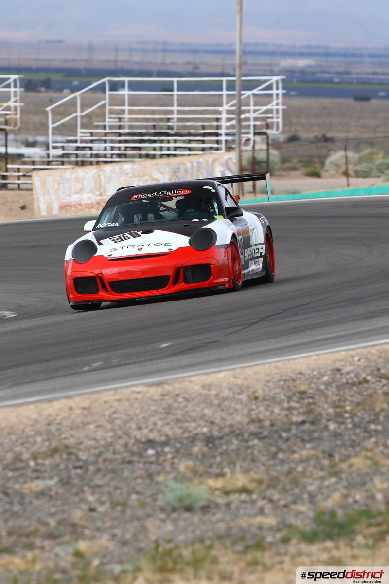 Porsche 911 GT3 Cup red
