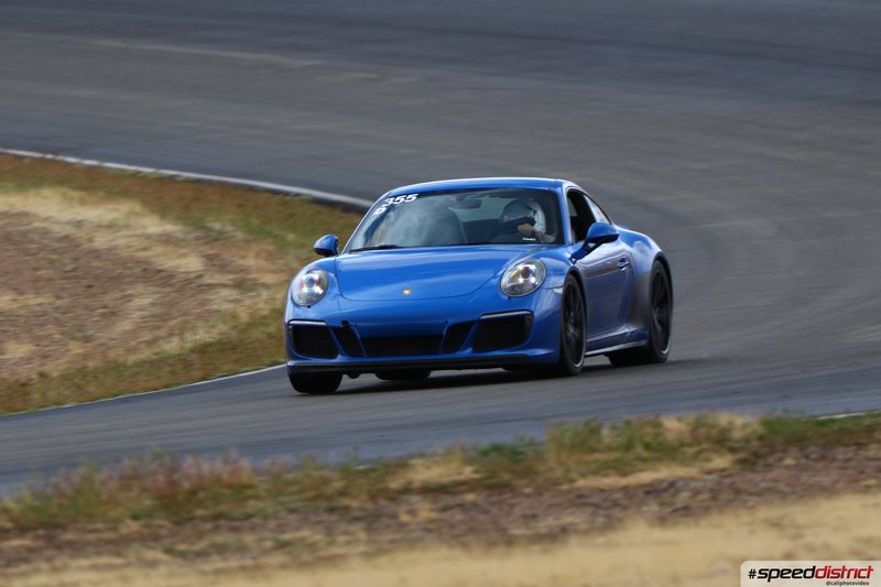 Porsche 911 GTS