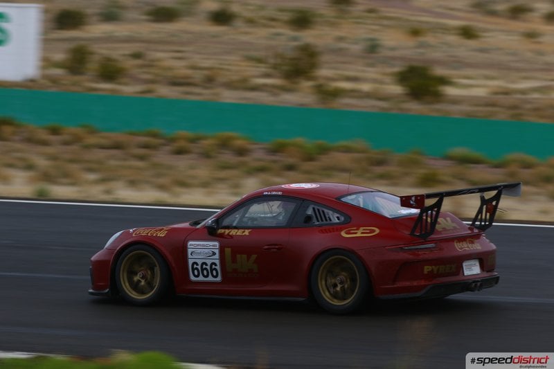 Porsche 911 GT3 red