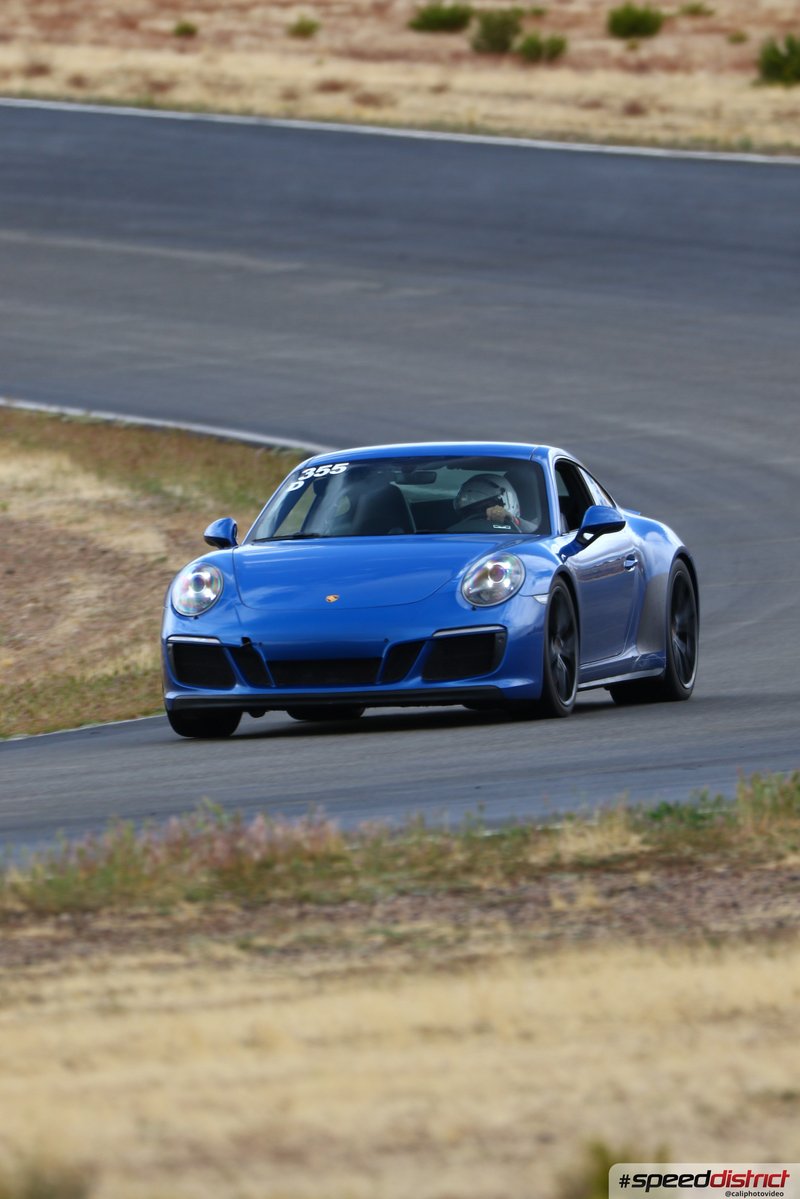 Porsche 911 GTS