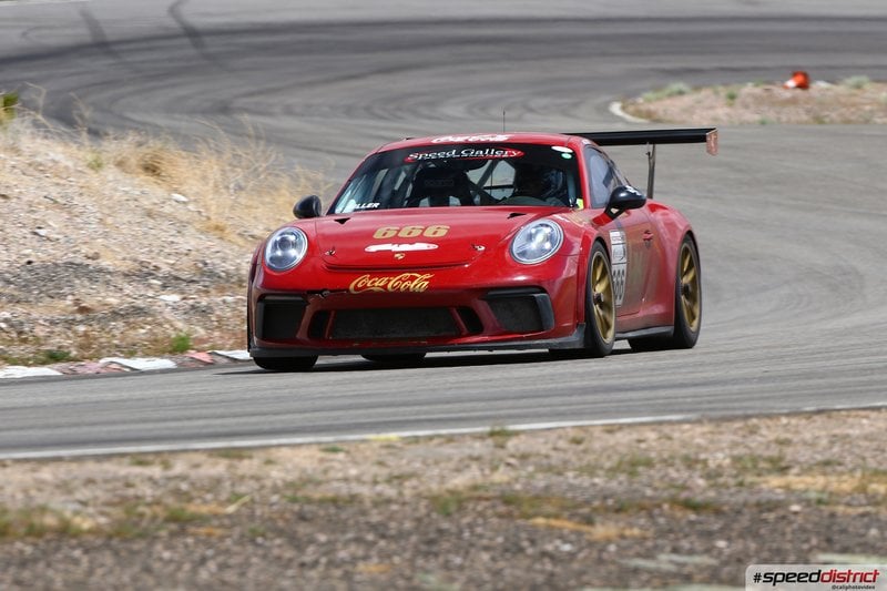 Porsche 911 GT3 red