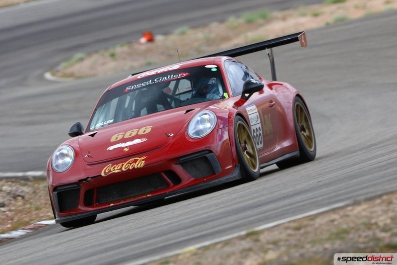 Porsche 911 GT3 Cup red