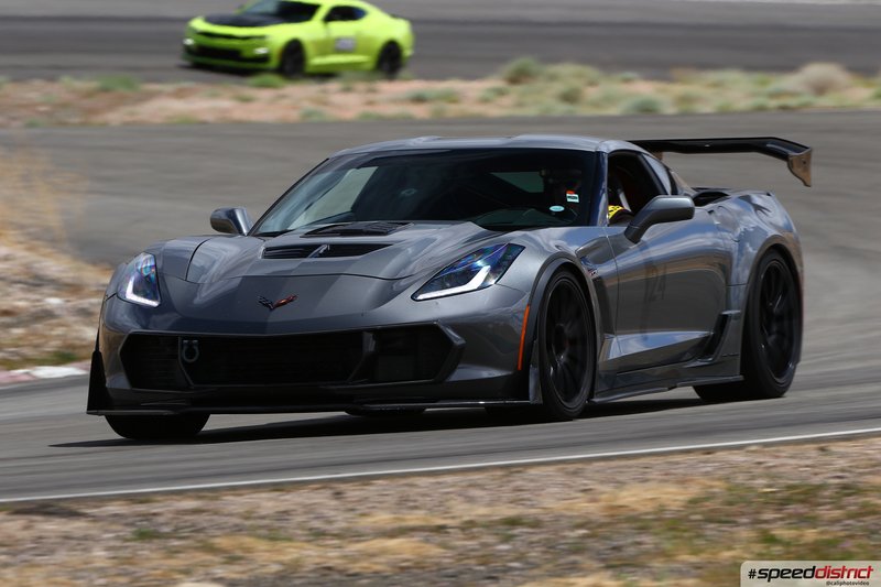 Chevrolet Corvette Z06 gray