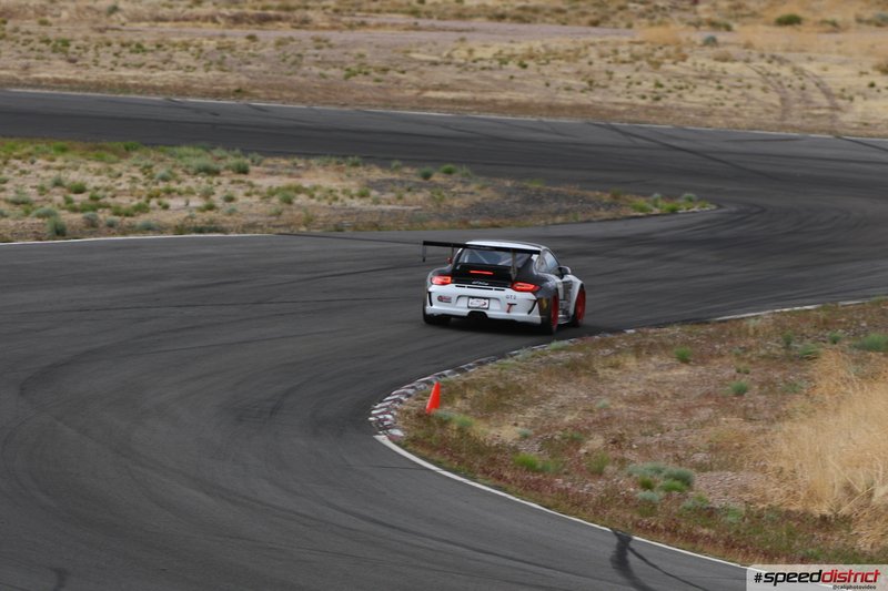 Porsche Cayman GT4 white
