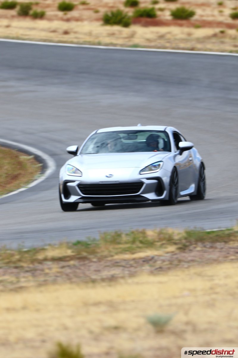 Porsche Cayman GT4 white