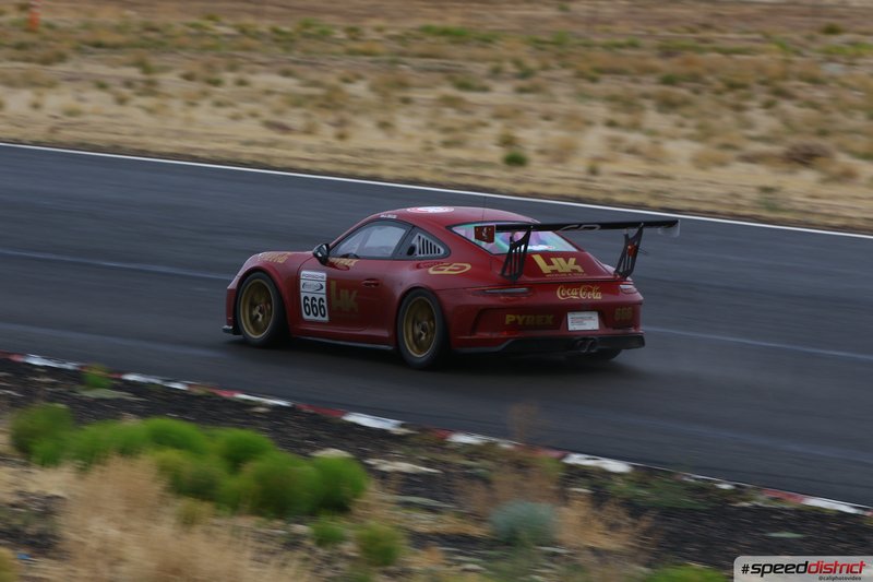 Porsche 911 GT3 Cup red