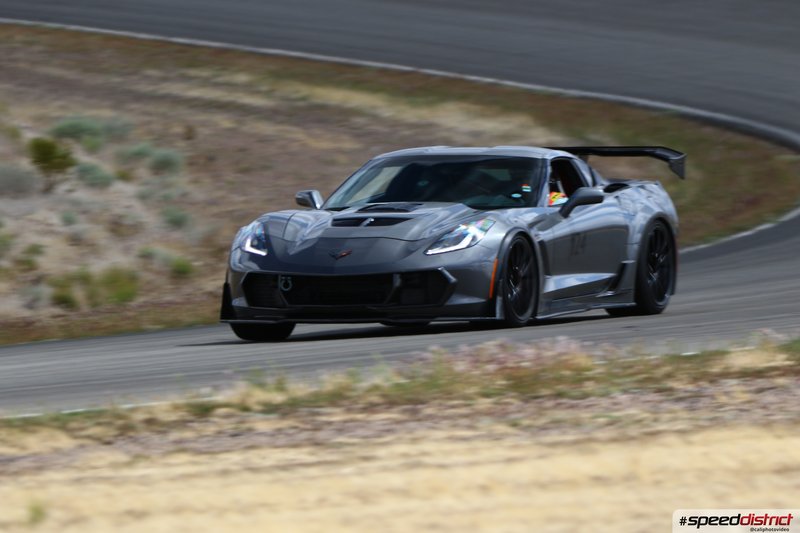 Chevrolet Corvette Z06 gray