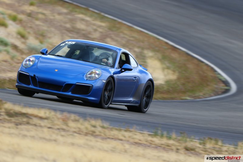 Porsche 911 GTS