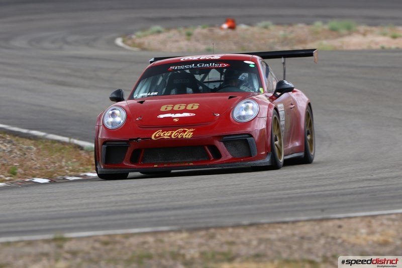 Porsche 911 GT3 red