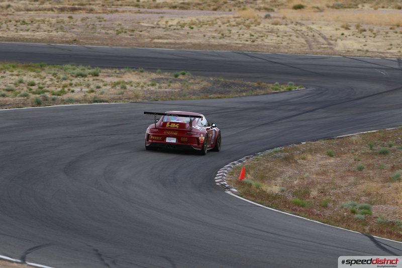 Porsche 911 GT3 Cup red