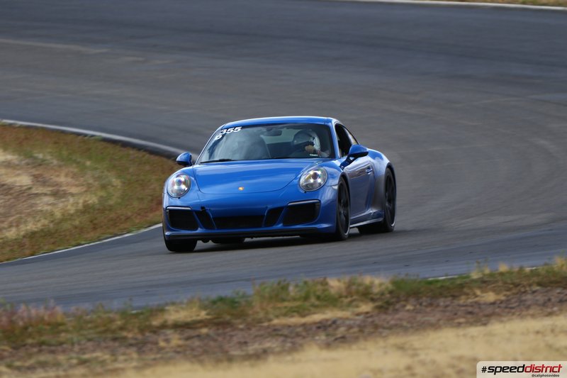 Porsche 911 GT3 blue