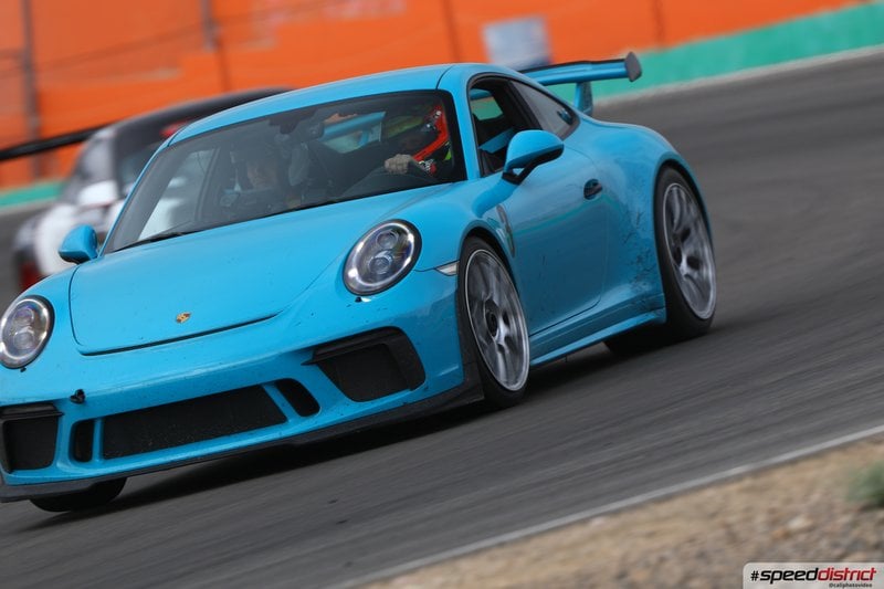 Porsche 911 GT3 blue