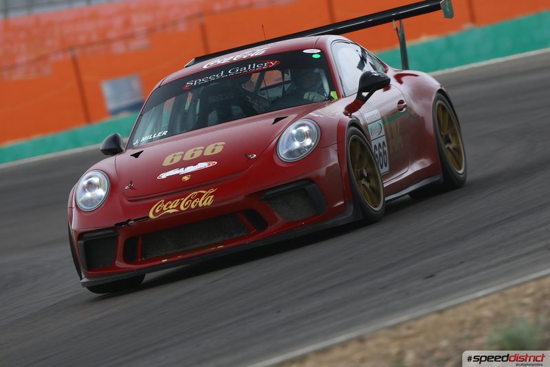 Porsche 911 GT3 Cup red