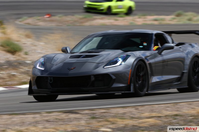 Chevrolet Corvette Z06 gray