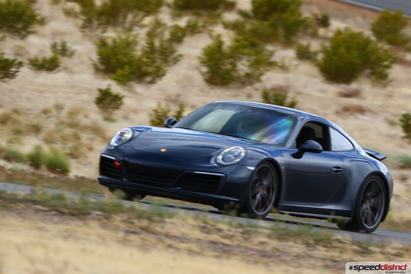 Porsche 911 GT3 blue