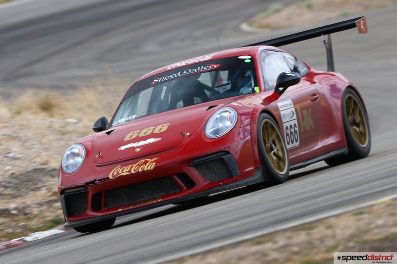 Porsche 911 GT3 Cup red