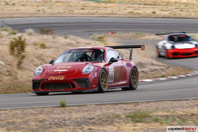 Porsche 911 GT3 Cup red