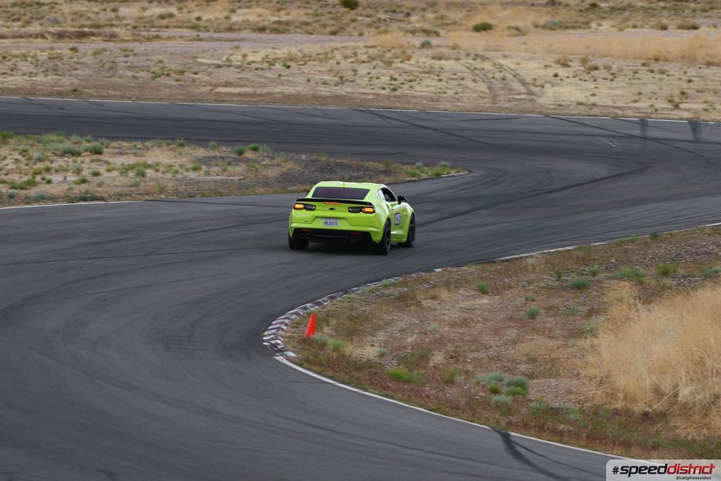 Porsche Cayman GT4 yellow