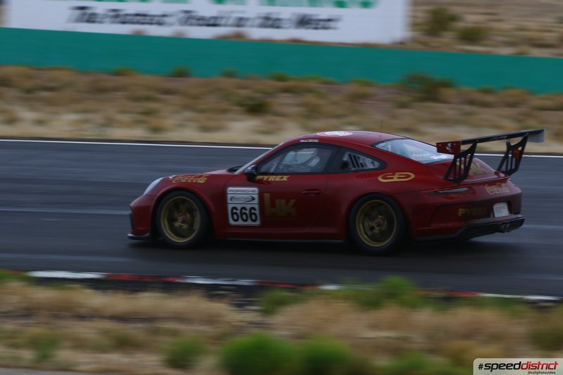 Porsche 911 GT3 Cup red