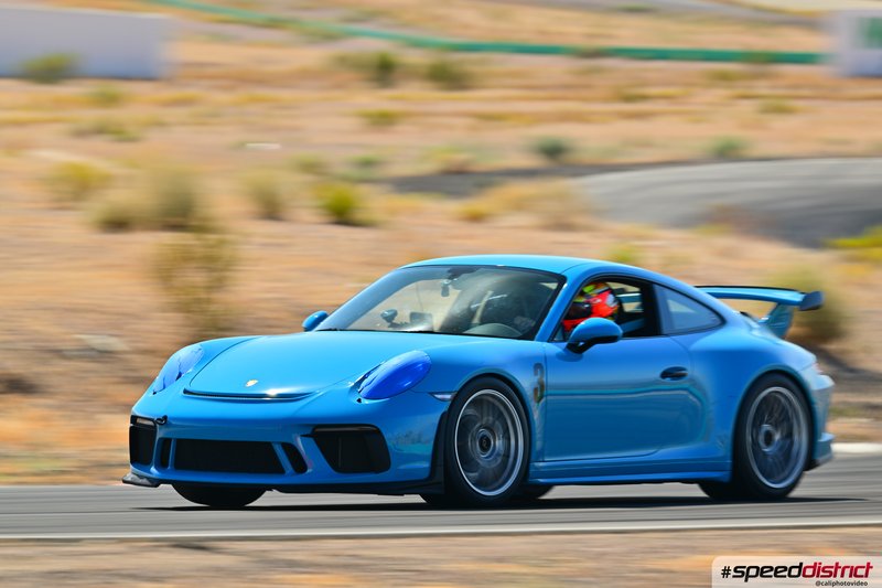 Porsche 911 GT3 RS blue