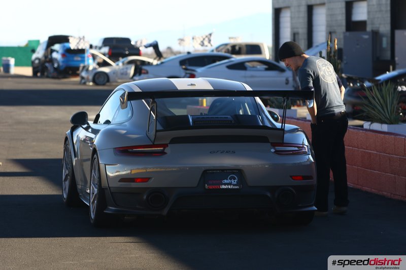 Porsche 911 GT3 RS white
