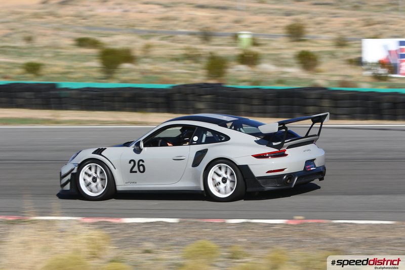 Porsche 911 GT3 RS white