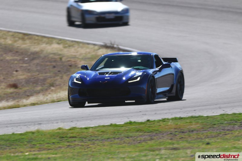 Chevrolet Corvette Z06 blue