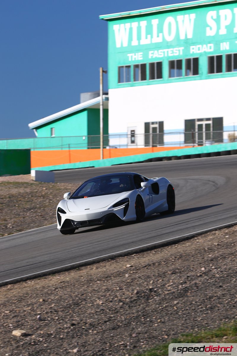 McLaren 570S white