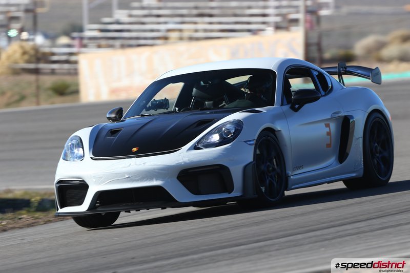 Porsche Cayman GT4 RS white