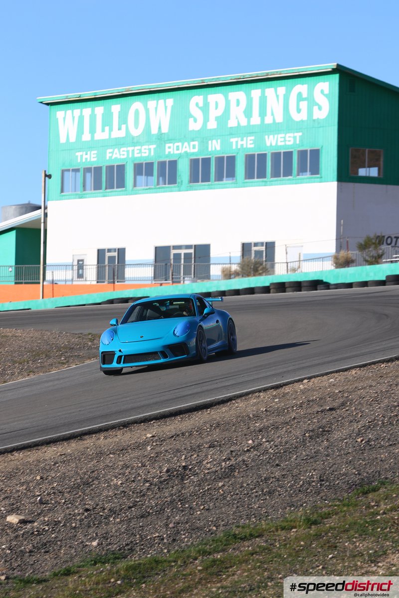 Porsche 911 GT3 RS blue