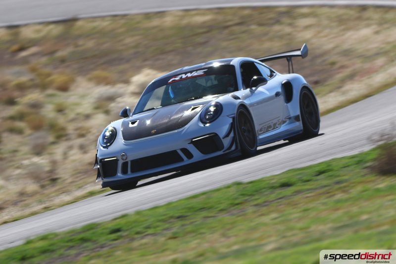 Porsche 911 GT3 RS white