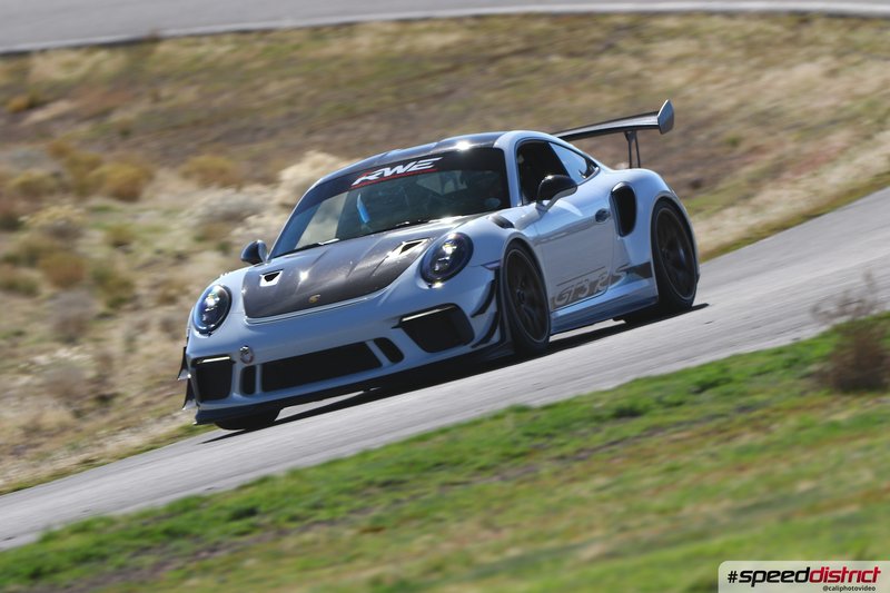 Porsche 911 GT3 RS white
